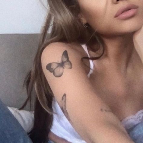 Ariana Grande Details, Ariana Grande Tattoo, Pretty Tattoos For Women, Stylist Tattoos, About Tattoo, Discreet Tattoos, Baby Tattoos, Aesthetic Tattoo, Tattoo Placement