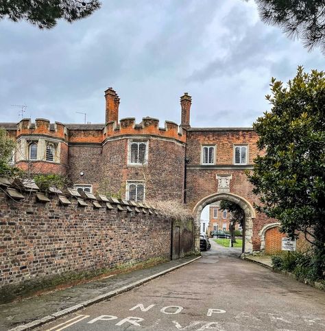 Richmond Palace, much loved home to the Tudors and once a stunning grand palace but sadly only a gatehouse remains today. — Seeing the past Tudor Palace, Richmond Palace, Royal Manor, Exeter Cathedral, Tudor Monarchs, Henry Vii, Elizabeth Of York, The Tudors, Grand Palace