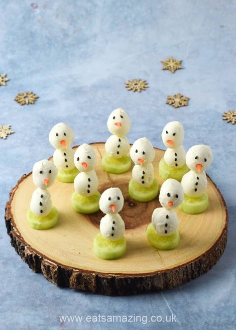 Winter Food Platters, Snowman Food For Kids, Snowman Appetizers, Mozzarella Balls Appetizers, Christmas Themed Snacks, Snowman Snacks, Snowman Food, Healthy Christmas Party Food, Winter Party Foods