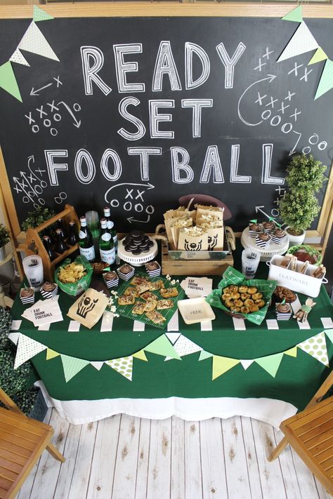 Old school blackboard chalkboard party decor inspiration for the ultimate football themed at-home adult or family tailgate party Tailgate Luncheon Ideas, Fantasy Football Draft Party Games, Fantasy Draft Party Ideas, Nfl Draft Party Ideas, Football Birthday Party Decorations, Fantasy Football Party, Tailgate Decor, Football Draft Party, Fantasy Football Draft Party