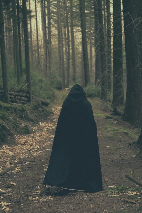 Cloaked in the forest Cloaked Character, Fantasy Cloak Aesthetic, Man In Cloak, Cloaked Woman Aesthetic, Cloak Aesthetic Male, Forest Wizard Aesthetic, Cloak Aesthetic, Cloaked Man Aesthetic, Man In Forest Aesthetic