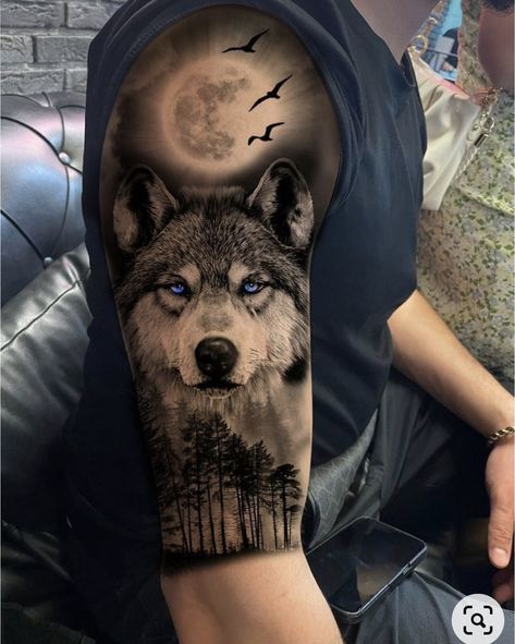 Werewolf Tattoo For Women, Half Sleeve Tattoos Wolf, Wolf Tattoo Shoulder, Wolf Eye Tattoo, Wolf Girl Tattoos, Wolf Pack Tattoo, Tato Naruto, Pennywise Tattoo, Wolf Tattoo Forearm