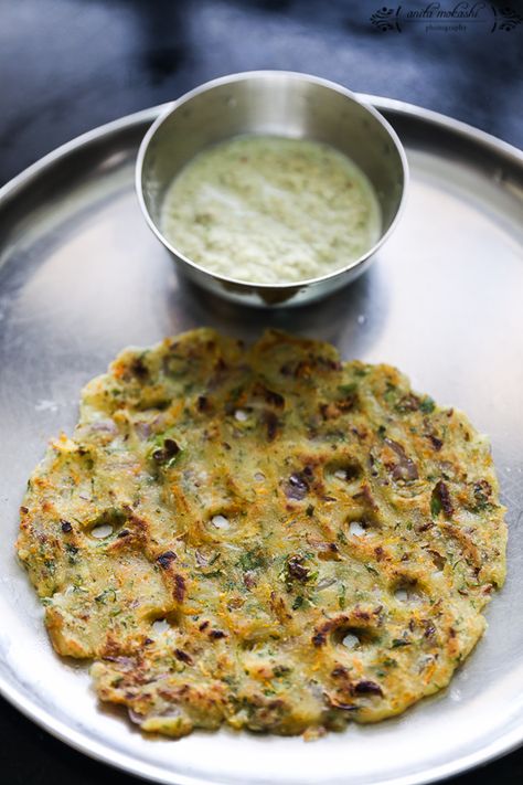 Rice Thalipeeth is an easy breakfast item made with onions, chillies and rice flour. It’s... Rice Flour Recipes, Rice Pancakes, Savory Rice, Indian Bread, Indian Breakfast, Breakfast Items, Indian Cooking, Veg Recipes, Indian Dishes