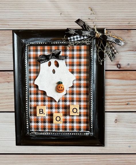 Halloween Diy Picture Frame, Halloween Frames Diy, Diy Halloween Pictures, Fall Picture Frame, Halloween Picture Frames, Dollar Tree Frames, Small Picture Frames, Pumpkin Pictures, Picture Frame Crafts