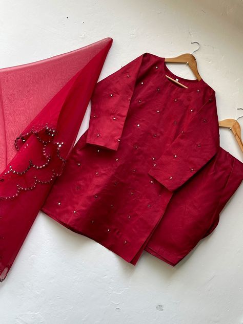 #eidpret #eidoutfit #eidcolection #newarrival #readytowear #partywear #pakistanidress #pakistaniclothing #pakistanifashion Mirror Suit Design, Maroon Color Dress, Dress With Mirror Work, Mirror Suit, Mirror Work Dress, Beautiful Mirror, Pakistani Fashion Party Wear, Yellow Shirt, Pink Suit