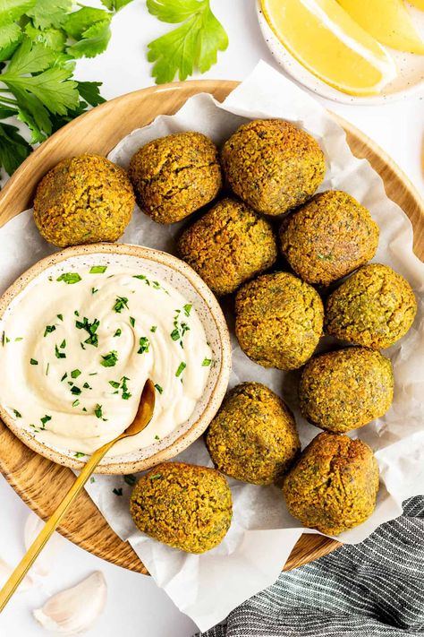 How to Make Falafel - Fit Foodie Finds Homemade Falafel Recipe, Make Falafel, Homemade Falafel, Falafel Mix, How To Make Falafel, Fit Foodie Finds, Pita Sandwiches, No Cook Appetizers, Falafel Recipe