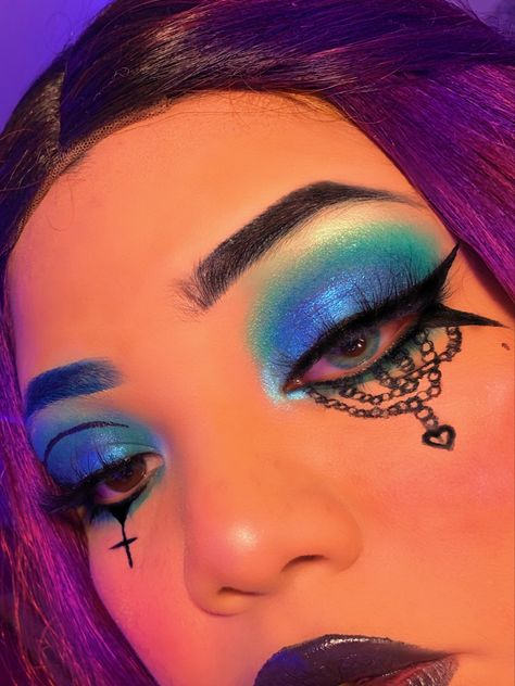 Pastel Goth Makeup Creepy Cute, Gothic Eyeliner, Pastel Goth Makeup, Goth Makeup Tutorial, Alt Makeup, Goth Makeup, Gothic Makeup, Hair Black, Creepy Cute