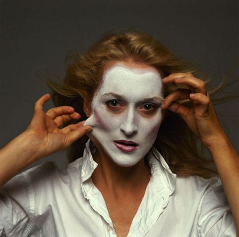 Meryl Streep | Annie Leibowitz Annie Leibovitz Portraits, Anne Leibovitz, Annie Leibovitz Photos, Annie Leibovitz Photography, Famous Portraits, Susan Sontag, Robert Mapplethorpe, Septième Art, Annie Leibovitz