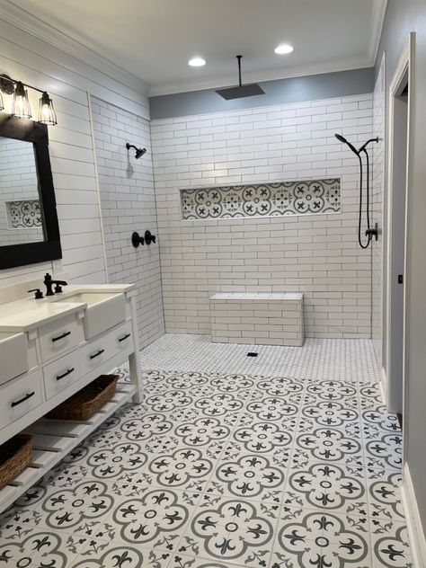 Farmhouse Open Shower Ideas, Double Shower With Rain Head, Master Bath Open Shower Ideas, Farmhouse Bathroom With Shower Only, Tile Shower Double Head, Full Bathroom Shower Ideas, Rainfall Shower Ideas Tile, Bathroom Shower Double Head, No Wall Shower