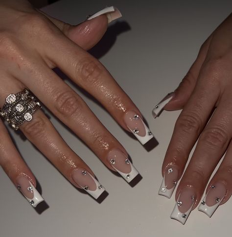 White Diamond Nails, White Nails French, Hair Makeup Looks, Pose Ideas Instagram, Story Template Instagram, Highlight Icons Instagram, Pfp Instagram, Instagram Pose Ideas, Hoco Nails