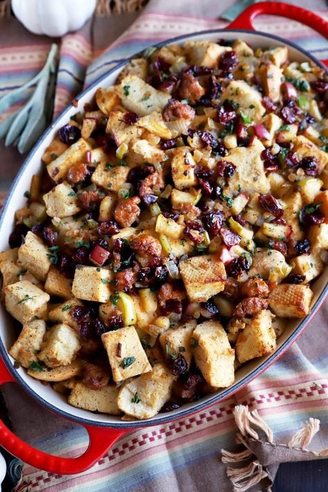 Caramelized Onion, Apple, & Sausage Stuffing is a tasty take on the traditional recipe for your Thanksgiving table. Not to mention, it's oh-so easy! Sausage Stuffing Recipes, Apple Sausage Stuffing, Stuffing Recipes For Thanksgiving, Sausage Stuffing, Red Delicious Apples, Thanksgiving Desserts Easy, Apple Sausage, Thanksgiving Recipes Side Dishes, Thanksgiving Food Desserts