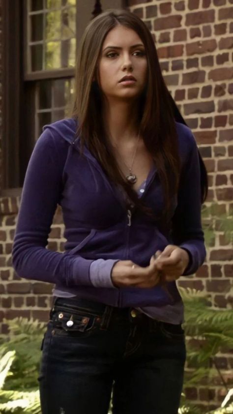 Elena Gilbert Juicy Couture, Elena Gilbert Jacket, Elena Gilbert Full Body Pic, Elena Gilbert Pajamas, Elena Gilbert Season 1, Whimsigothic Outfits, Elaina Gilbert, Elena Gilbert Outfit, Tvd Fashion