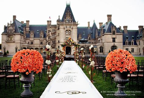 The Most Luxurious Wedding Venues in the World- TownandCountrymag.com Biltmore Wedding, Oheka Castle, Biltmore House, Castle Wedding Venue, Asheville Wedding, Biltmore Estate, Luxury Wedding Venues, Beautiful Wedding Venues, Carolina Wedding