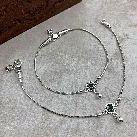 Anklet Designs Silver, Payal Designs Silver, Nakoda Payals, Trendy Silver Jewelry, Silver Anklets Designs, Silver Payal, Latest Indian Jewellery, Silver Bracelet Designs, Silver Jewelry Accessories