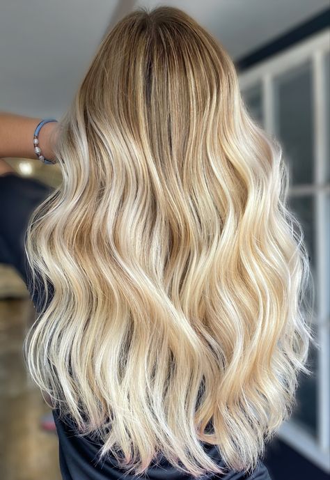 Buttery Blonde Balayage, Cool Blonde Balayage, Beige Blonde Balayage, Rose Gold Blonde, Blonde Balayage Hair, Platinum Blonde Balayage, Balayage Hair Color Ideas, Buttery Blonde, Balayage Hair Color