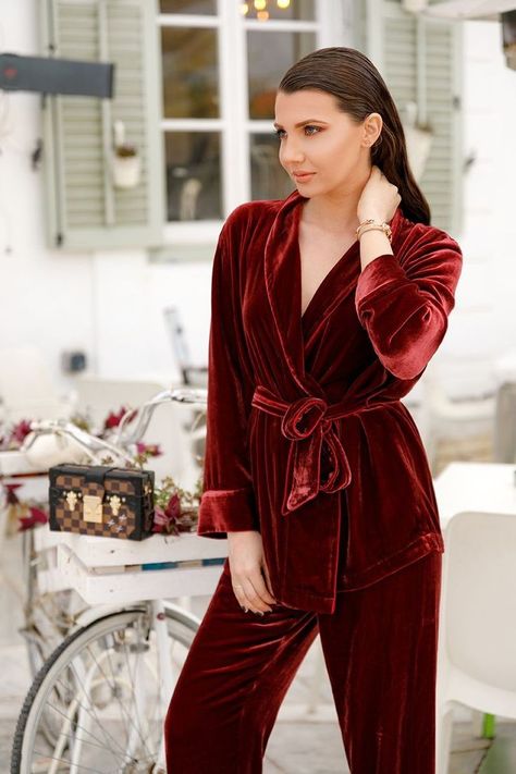 nice Pyjama Suit, Dark Red Colour, Night Suit For Women, Sleepwear Women Pajamas, Silk Pajamas Women, Mode Kimono, Silk Clothes, Silk Nightwear, Pajama Fashion