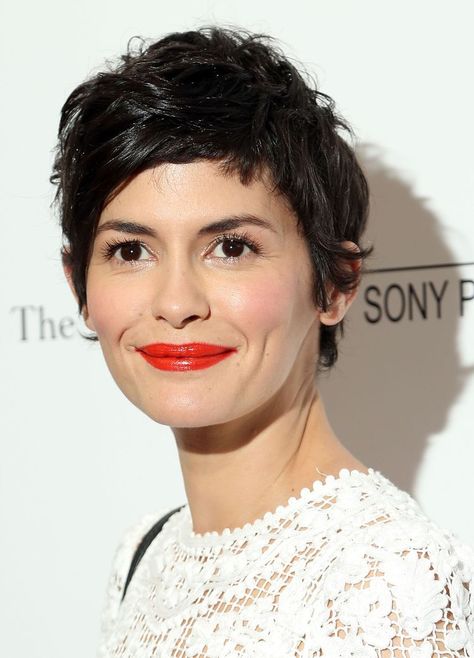 Short Curly Pixie, Audrey Tautou, Curly Pixie, Short Wavy Hair, Short Wavy, Short Hair Styles Pixie, Red Lipstick, Pixie Hairstyles, Pixie Haircut