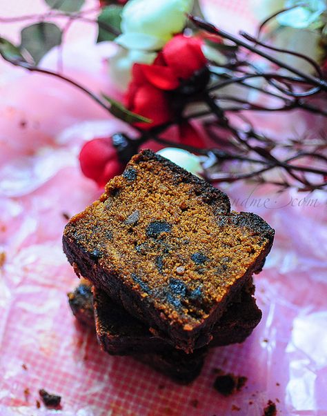 Eggless Fruit Cake Recipe, Eggless Sponge Cake, Plum Cake Recipe, Fruit Cake Recipe Christmas, Fruit Cake Recipe, Fruit Cake Christmas, Eggless Recipes, Chocolate Crinkle Cookies, Garden Cakes