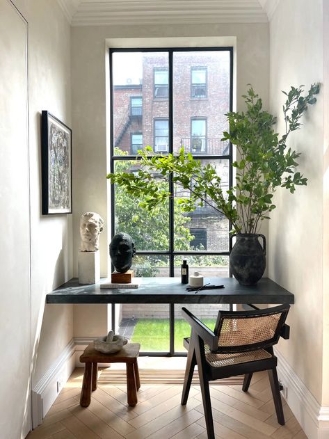 Get Inspired: A Contemporary New York Kitchen Nook - COCOCOZY Outfit Office, Small Workspace, Small Space Office, Small Home Offices, Office Nook, Work Space Decor, Decor Ikea, غرفة ملابس, Workspace Inspiration