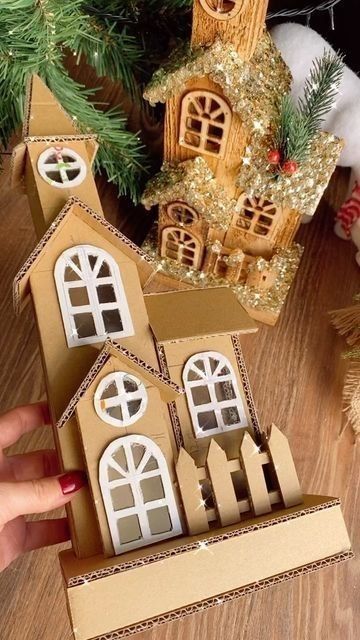 Cardboard Crafts Diy, Christmas Homescreen, Christmas Slippers, Christmas Homemade, Cardboard House, Xmas Diy, Christmas Home Decor, Homemade Christmas Gifts, Christmas Crafts Decorations