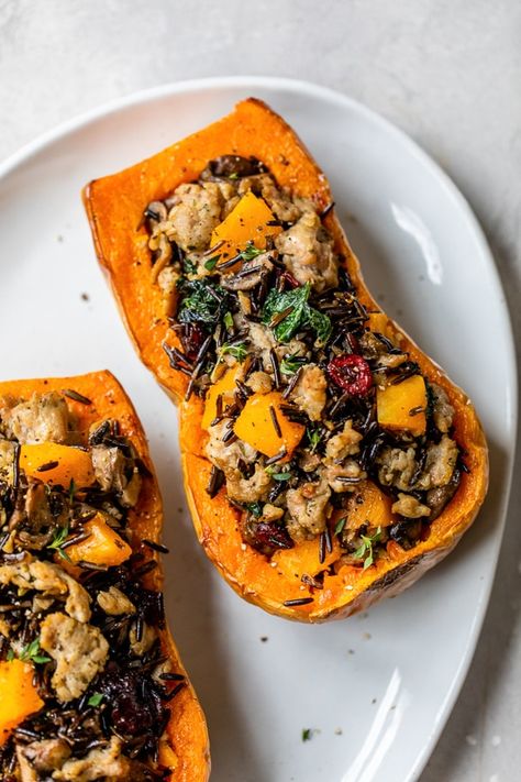 Stuffed Butternut Squash with Wild Rice and Sausage - Skinnytaste Wild Rice And Sausage, Stuffed Butternut Squash, Stuffed Butternut, Stuffed Squash, Rice Stuffing, Baked Squash, Butternut Squash Recipes, Skinnytaste Recipes, Weekend Meals