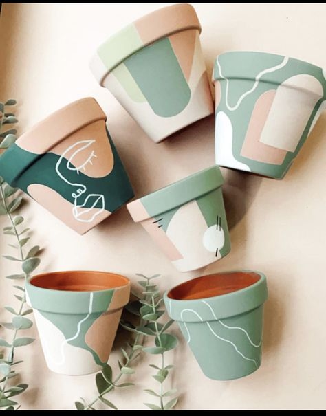 Painted Planters, Terra Cotta Pot Crafts Diy, Plant Pot Design, Plant Pot Diy, Terra Cotta Pot Crafts, Painted Pots Diy, Painted Plant Pots, Painted Clay Pots, Deco Nature