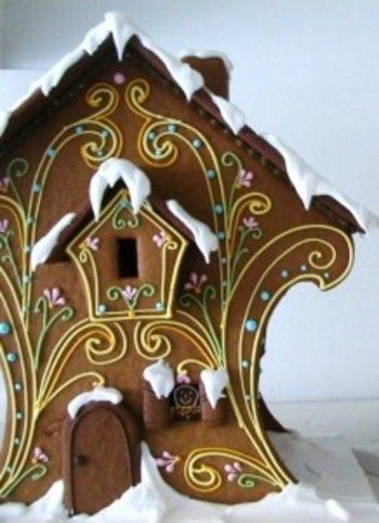 Yay, whimsy! And the snow drift by the door is so clever. Gingerbread Designs, Winter Torte, Gingerbread Creations, Indie Craft, All Things Gingerbread, Cake Wrecks, Bazaar Crafts, Christmas Tablescape, Christmas Gingerbread House