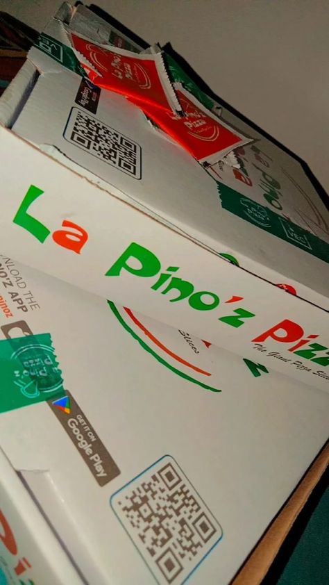 Lapinoz Pizza Story, Pizza At Home Snapchat, La Pinoz Pizza Snap, Lapinoz Pizza Snap, Pizza Snap Story, Pizza Snapchat Story, Pizza Snap, Giant Pizza, Food Snap