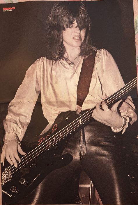 Suzi Quatro Suzy Quatro 70s, Susie Quatro, Suzi Quatro 70s, Suzie Quatro, 70s Things, Suzy Quatro, Suzi Quatro, Fashion Reference, Bass Players