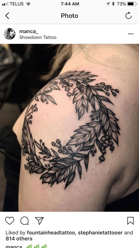 Fern Wreath Tattoo, Fern Wreath, Shoulder Tats, Wreath Tattoo, Mother Nature Tattoos, Tattoos Inspiration, Mini Tattoo, Tattoo Sleeves, Patchwork Sleeve