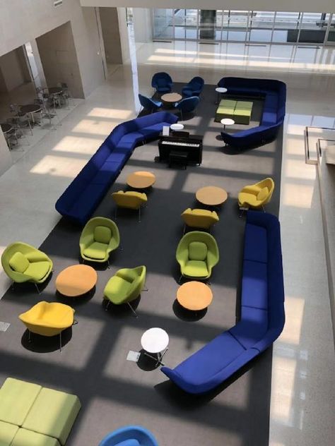 Bank Waiting Area, Office Resting Area, Student Lounge Design, Small Library Design, Collaborative Learning Spaces, Collaborative Space, Student Lounge, Lobby Seating, Drawing Room Interior