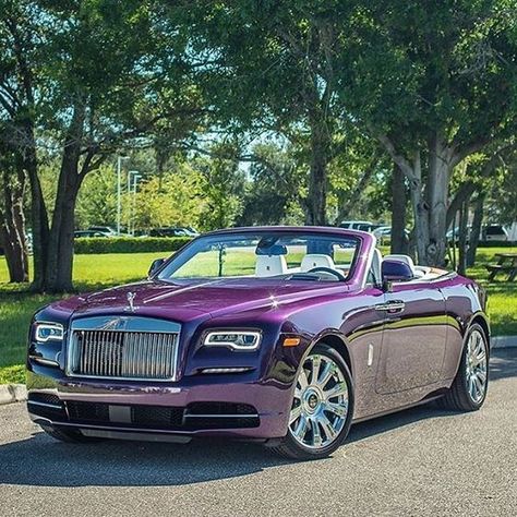 Rolls Royce Dawn, Rolls Royce Motor Cars, Luxury Cars Rolls Royce, Rolls Royce Wraith, New Sports Cars, Rolls Royce Phantom, Best Classic Cars, Old Classic Cars, Sports Cars Luxury