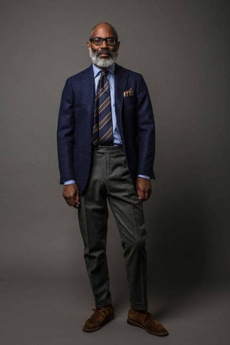 Drake’s AW15 Lookbook Style For Muscular Man, Drakes Menswear, Grey Blazer Outfit Men, Jason Jules, Gentleman Mode, Older Mens Fashion, Style Gentleman, Blazer Outfits Men, Ivy League Style