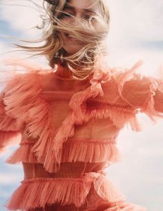 Daily Discoveries  But What Should I Wear Hair In The Wind, Mode Editorials, Looks Street Style, Mode Inspo, Orange Dress, Mode Inspiration, Fashion Shoot, Look Chic, Editorial Photography