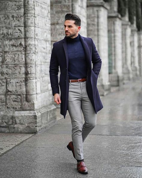 Men Casual Outfit Navy Blue Coat Plus Navy Sweater And Grey Trouser Navy Blue Coat Outfit, Navy Blue Sweater Outfit, Navy Coat Outfit, Blue Coat Outfit, Blue Sweater Outfit, Sweater Outfits Men, Mens Dress Outfits, Smart Casual Menswear, Overcoat Men