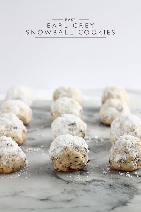 A delightful twist on the snowball cookie (or russian tea cake, or mexican wedding cookie), these earl grey snowball cookies are easy and delicious Snowball Cookie, Mexican Wedding Cookies Recipes, Baked Gifts, Russian Tea Cookies, Sand Tarts, Wedding Cookies Recipe, Pecan Balls, Pecan Snowballs, Pecan Snowball Cookies