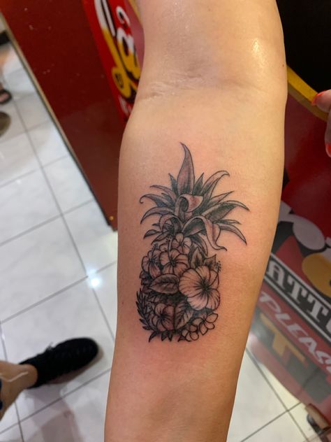 Hawaii Tattoo. Pineapple, Hibiscus, Plumeria. Original artwork inspired by a watercolor.  Love everything Hawaiian. Flower Pineapple Tattoo, Pineapple Hibiscus Tattoo, Floral Pineapple Tattoo, Pineapple Flower Tattoo, Pineapple With Flowers Tattoo, Hawaiian Pineapple Tattoo, Plumeria Hibiscus Tattoo, Hawaiian Theme Tattoo, Hawaiian Themed Tattoos