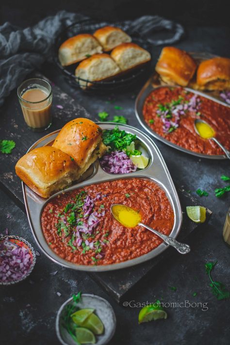 Mumbai Pav Bhaji in Instant Pot - Gastronomic BONG Pav Baji, Mixed Vegetable Curry, World Street Food, Meal Rotation, Bhaji Recipe, Mumbai Food, Healthy Plant Based Recipes, Pav Bhaji, Indian Street