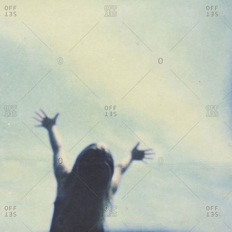 Girl reaching her arms out to the sky Image Hd, Pretty Pictures, Film Photography, Dream Life, A Woman, Thing 1, In This Moment, Feelings, Film