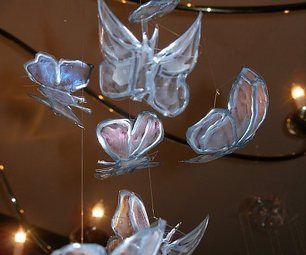 Flight of Coke Butterflies Thanksgiving Crafts For Adults, Glass Butterflies, Kerajinan Diy, Empty Plastic Bottles, Plastic Bottle Flowers, Plastic Bottle Art, Diy Plastic Bottle, Fleurs Diy, Crafts For Adults