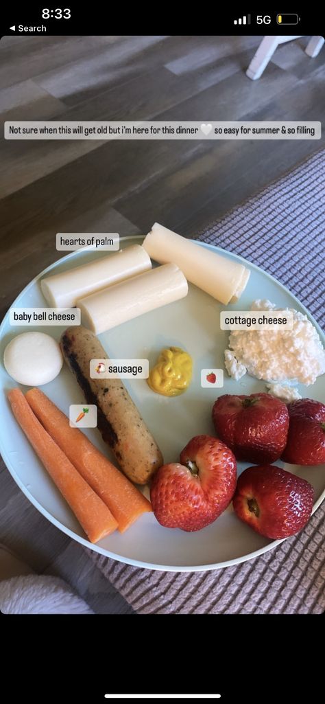 Cottage Cheese And Sausage, Chicken Apple Sausage Cottage Cheese, Chicken Sausage Cottage Cheese, High Protein Snack Plate Lunch, Tiffany Plate Food Ideas, Healthy Plate Ideas, Tiffany Plate Diet, Tiffany Plate Food, High Protein Snack Plate