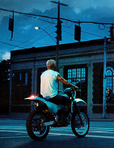 Ryan Gosling as Luke Glanton The Place Beyond the Pines (2012) dir. Derek Cianfrance Luke Glanton, The Place Beyond The Pines, Place Beyond The Pines, Beyond The Pines, Apocalypse Aesthetic, Lost In Time, The Pines, Lights Camera Action, Ryan Gosling