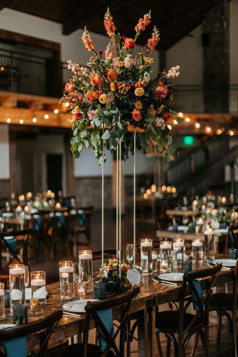 Bright orange, a touch of white & a smattering of pink! In case you missed it, you've got to take a look at Vera & Nic's luxe wedding florals, over on the blog. 😍🌿 You won't want to miss the photos of their luxe orange wedding florals and arrangements! Photos by Hannah Leigh Imagery Orange And Green Wedding Florals, Orange Marigold Wedding Decor, Green And Orange Centerpieces, Orange Floral Centerpieces, Orange Wedding Florals, Orange Wedding Centerpieces, Diy Centrepieces, Orange Dinner, Yellow Floral Wedding