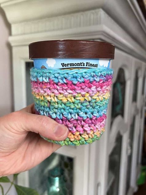 50  Useful Things To Crochet Koozie Crochet Pattern, Useful Things To Crochet, Ice Cream Pint Cozy, Crochet Ice Cream, Things To Crochet, Crochet Craft Fair, Ice Cream Pint, Ice Cream Cozy, Quick Crochet Projects