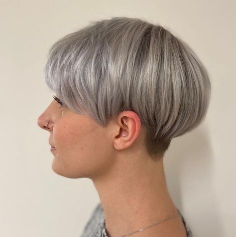 Wedge Haircuts For Fine Hair, Pixie Wedge Haircut Over 50, Bowl Haircuts Women, Bowl Cuts For Women, Bowl Haircut Women, Longer Bangs, Fixing Short Hair, Short Wedge Hairstyles, Mushroom Cut