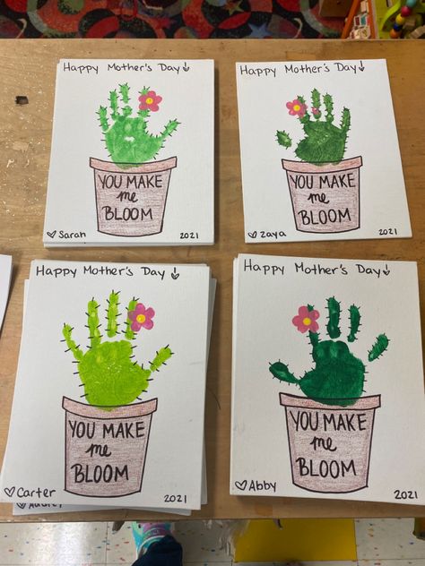 Mother S Day Crafts For Preschool, Mother’s Day Canvas Art For Kids, Easy Mothers Day Crafts For Toddlers, Storytime Activities, Mothers Day Crafts Preschool, First Grade Crafts, Mothers Day Cards Craft, Flowers Paper Craft, Camper Curtains