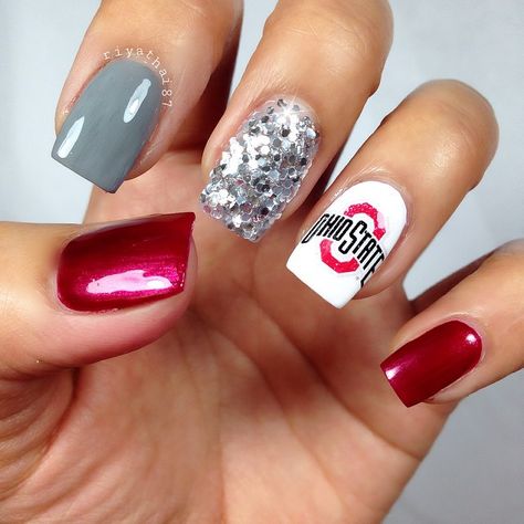 364 Likes, 22 Comments - Riya's Nails Salon (@riyathai87) on Instagram: “Ohio state buckeyes 💅💅” Ohio State Buckeyes Nails Art, Ohio State Nail Art, Osu Buckeye Nails, Ohio State Football Nails, Osu Nails Buckeyes, Ohio State Buckeyes Nails, Ohio State Nails Designs, Osu Nails, Ohio State Nails