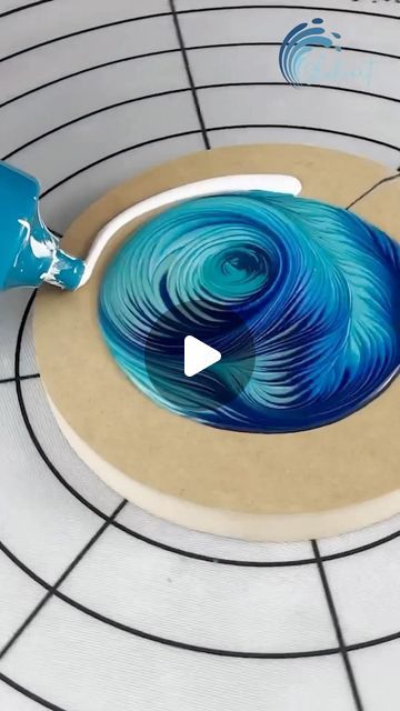 Epoxy Pour Art, Poured Paint Art, Paint Pouring Ideas, Fluid Art Acrylic Paintings, Acrylic Pouring Art Ideas, Fluid Art Ideas, Resin Pour Art, Diy Resin Painting, Pour Painting Ideas