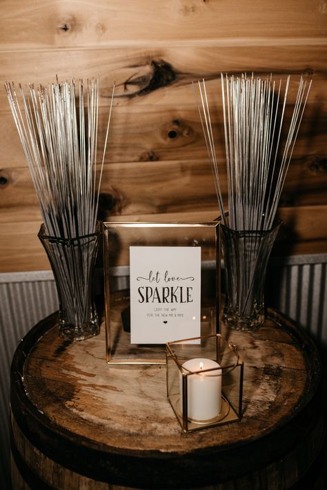 Rustic Nye Wedding, Sparkler Bucket For Wedding, New Year Wedding Decorations, Whimsical Wedding Place Setting, New Years Wedding Decorations, Easy Reception Decorations, Coolest Wedding Ideas, Western Wedding Party Favors, Western Wedding Details