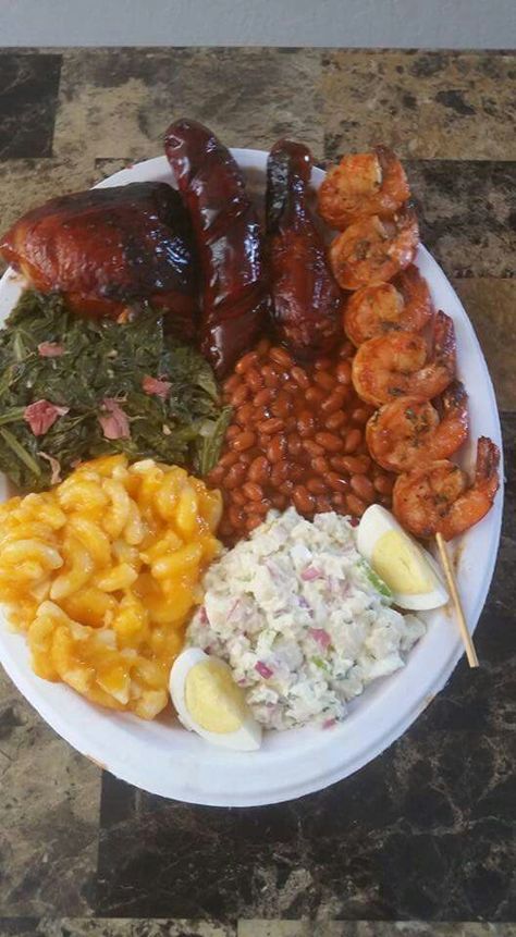 Food Easy Soul Food, Cookout Dishes, Flavor Combos, Cookout Side Dishes, Chicken Burgers Recipe, Soul Food Dinner, Stay Hungry, Cookout Food, Tailgate Food